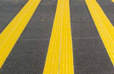 這8種不同顏色、形態(tài)的道路交通標(biāo)線，有什么作用呢？